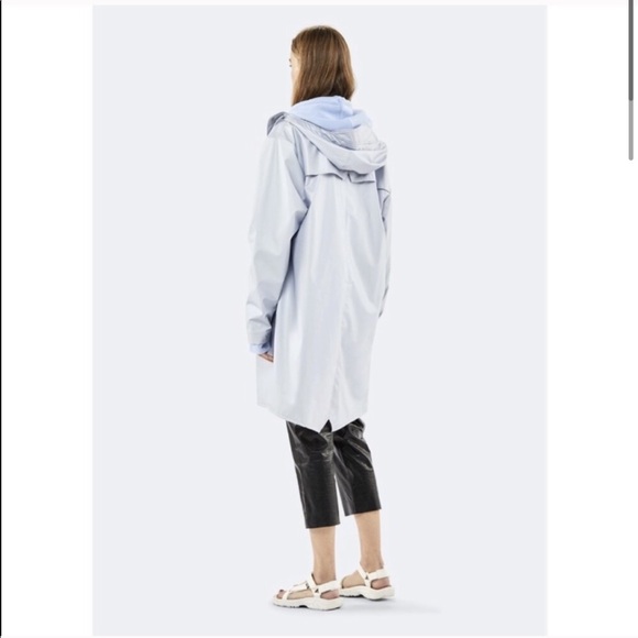 ARITZIA • RAINS • waterproof hooded rain jacket - Picture 2 of 8